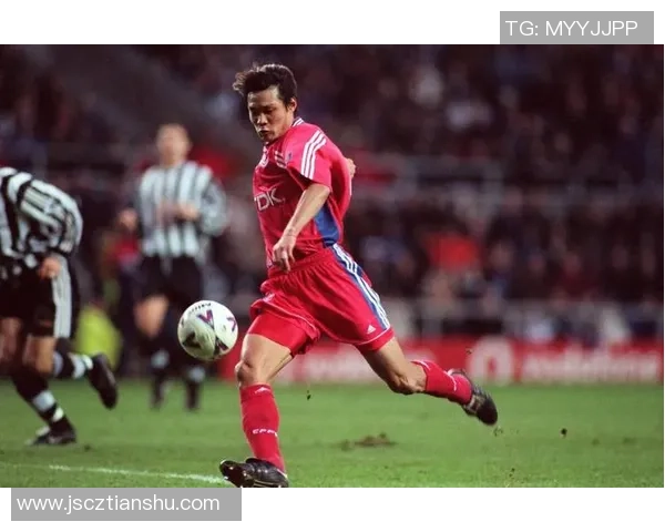 现役足球明星的风采与成就解析及其对未来足球的影响 现役足球明星的风采与成就解析及其对未来足球的影响